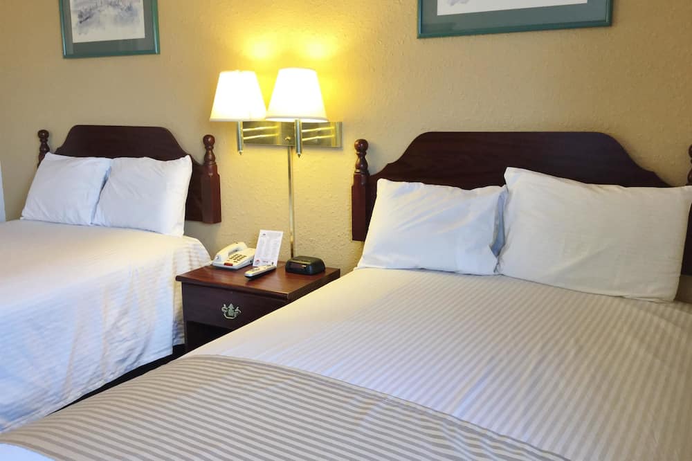 Photo of Bedroom in Macomb