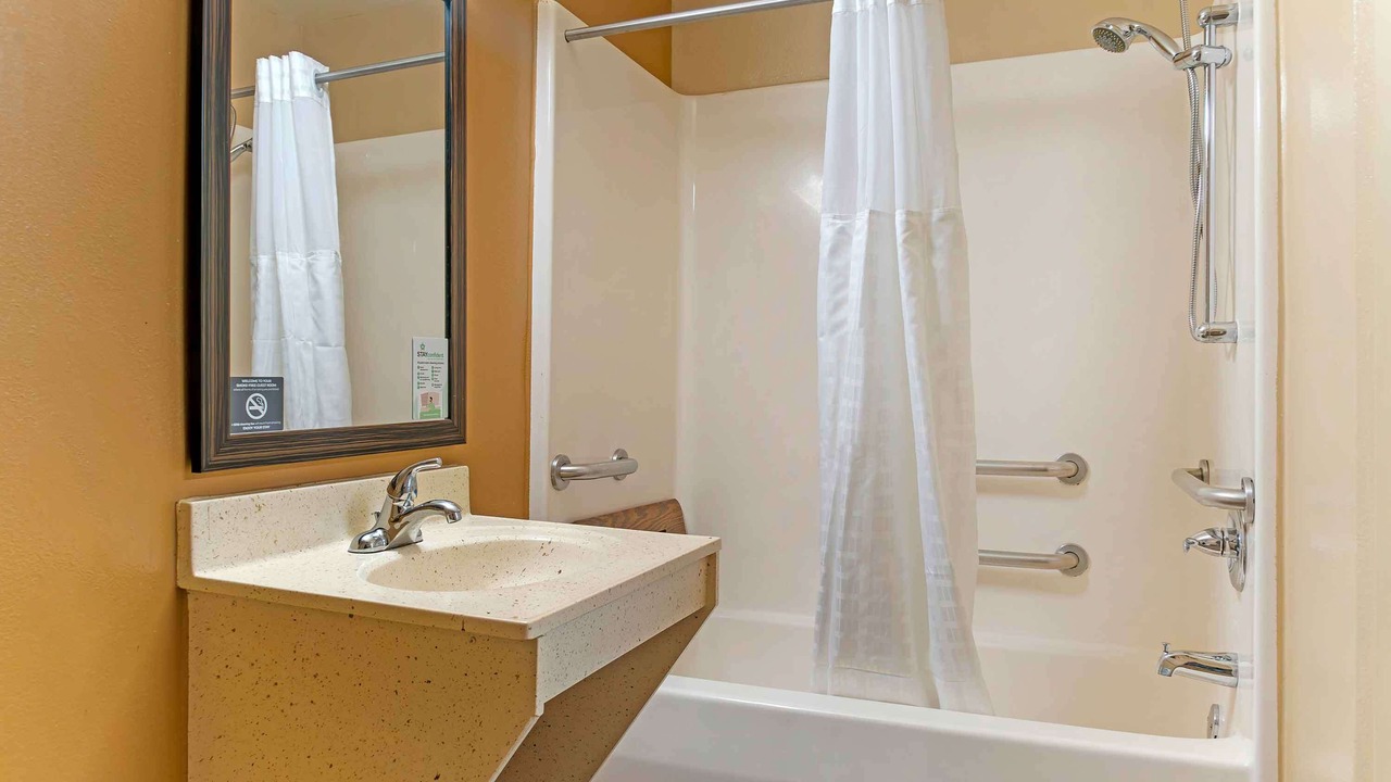 Photo of Bathroom in East Paris