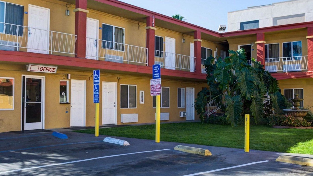 Photo of Outdoor in Del Rey