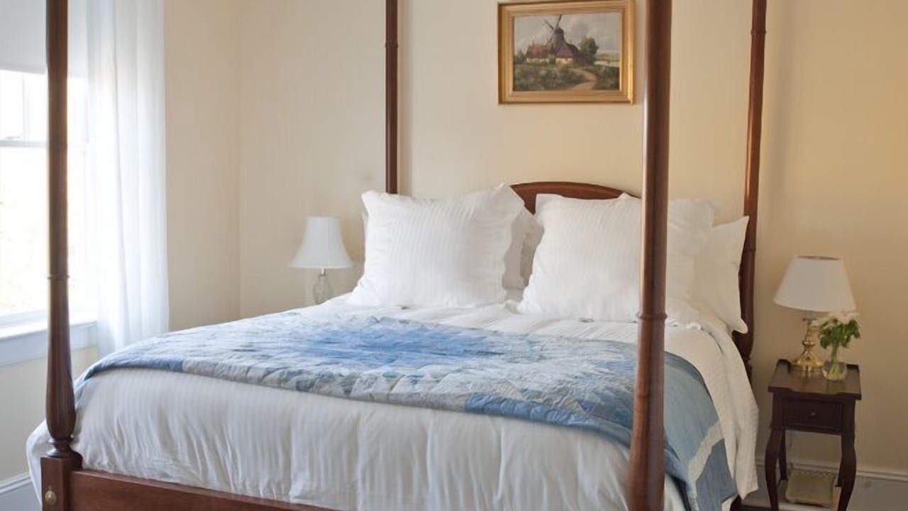 Photo of Bedroom in Bridgehampton