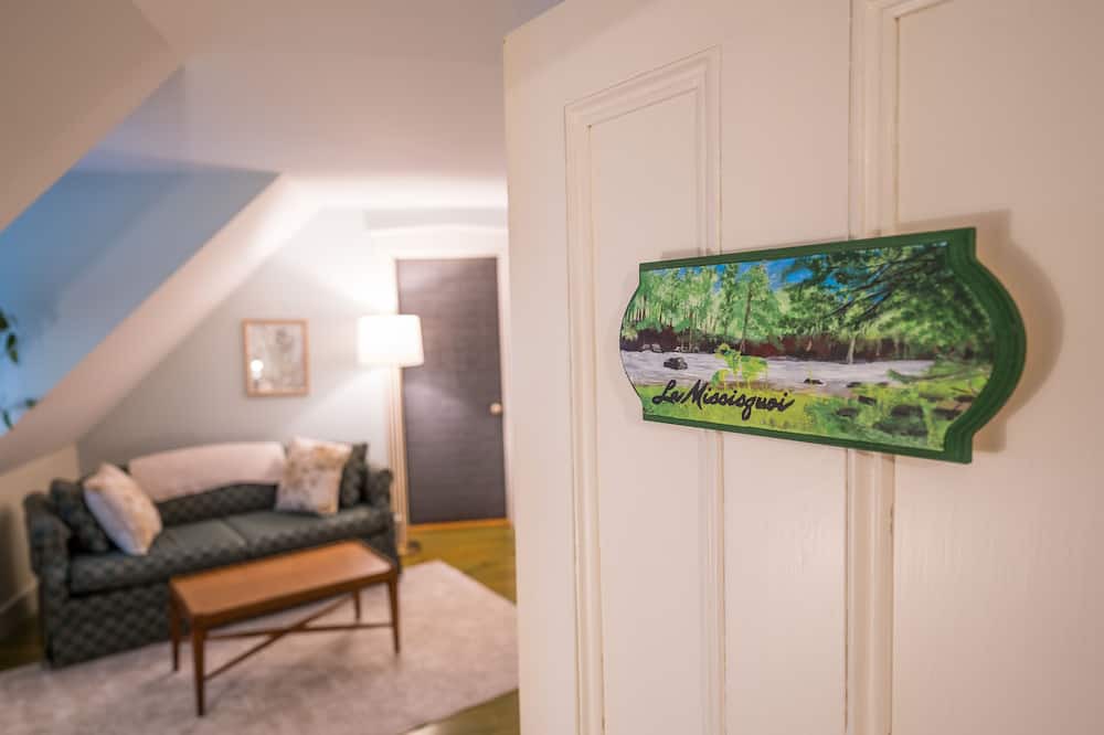 Photo of Bedroom in Bolton-Est