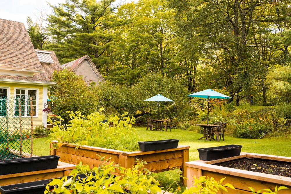 Photo of Outdoor in Bolton-Est