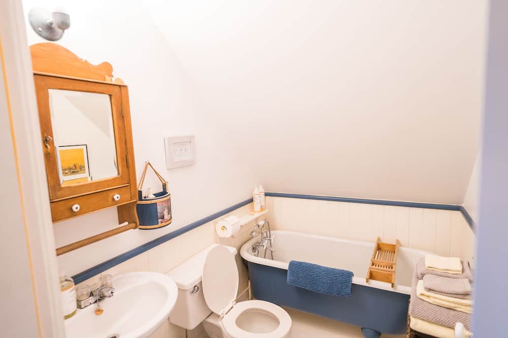 Photo of Bathroom in Bolton-Est