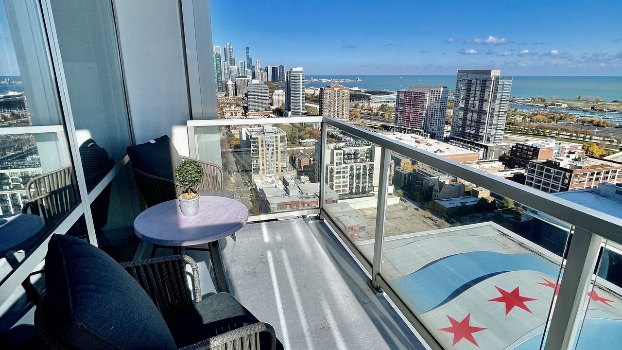 Photo of Outdoor in Near South Side