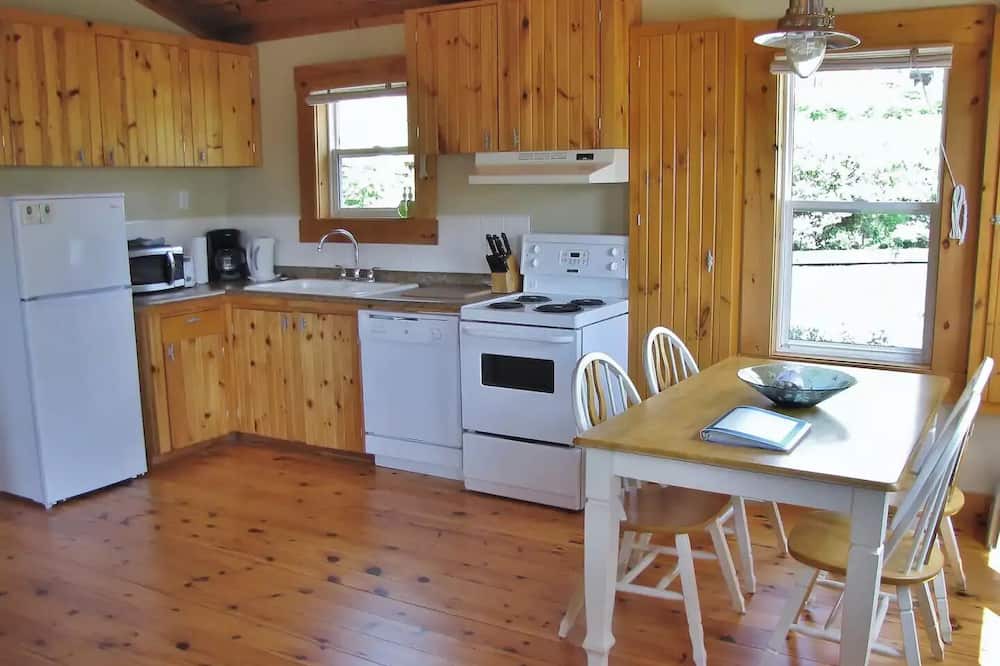 Photo of Kitchen in Boutiliers Point