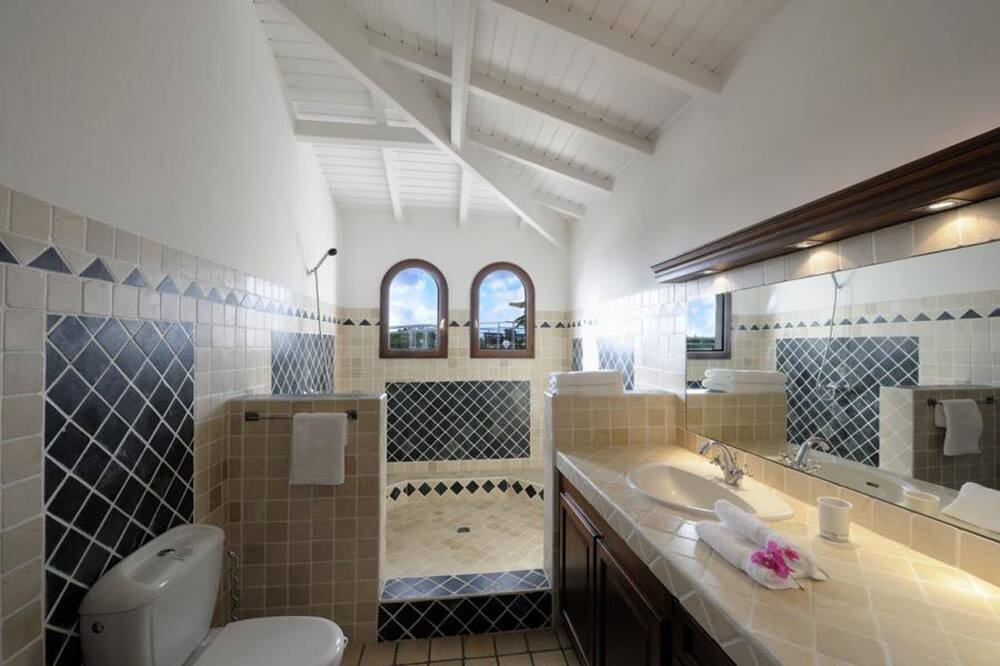 Photo of Bathroom in Plum Bay