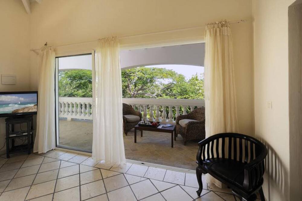 Photo of Patio Balcony in Plum Bay