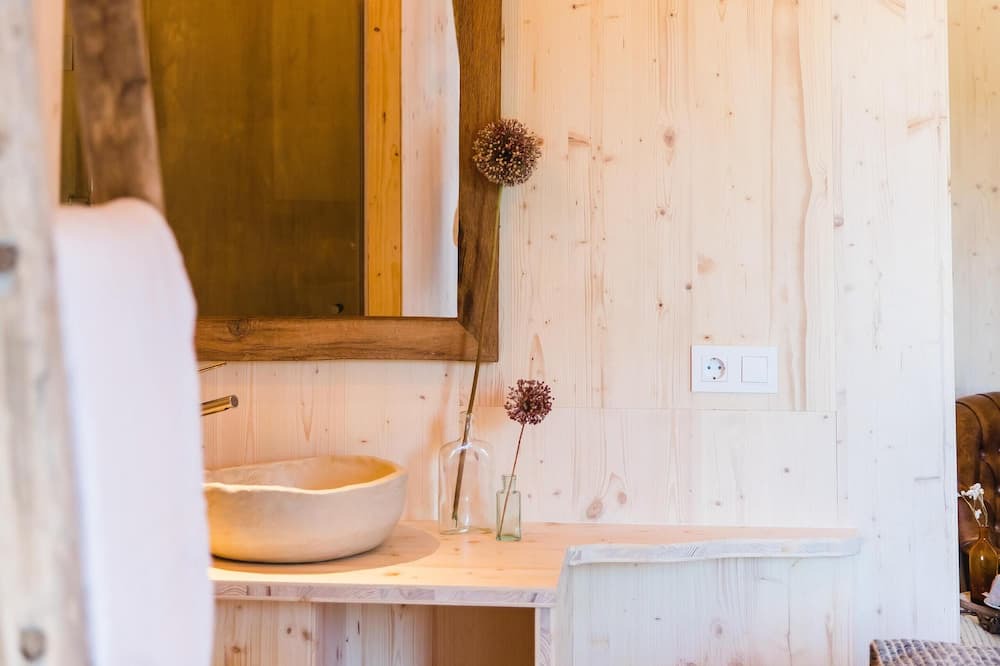 Photo of Bathroom in Alvados