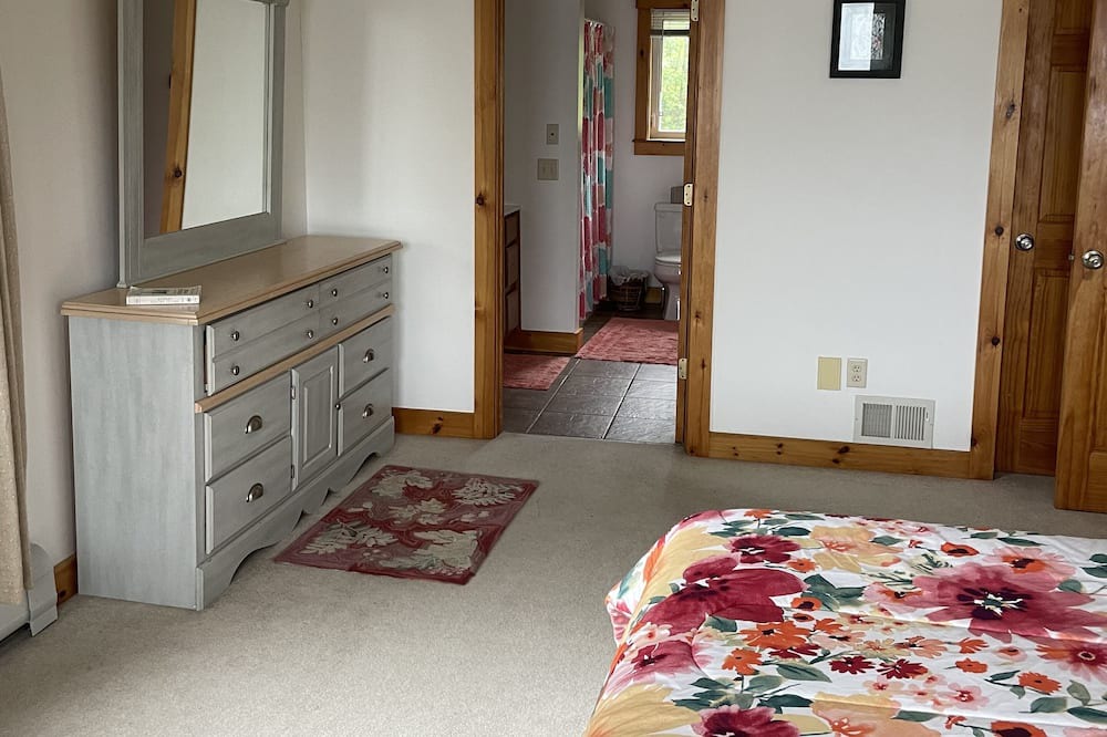 Photo of Bedroom in Newport