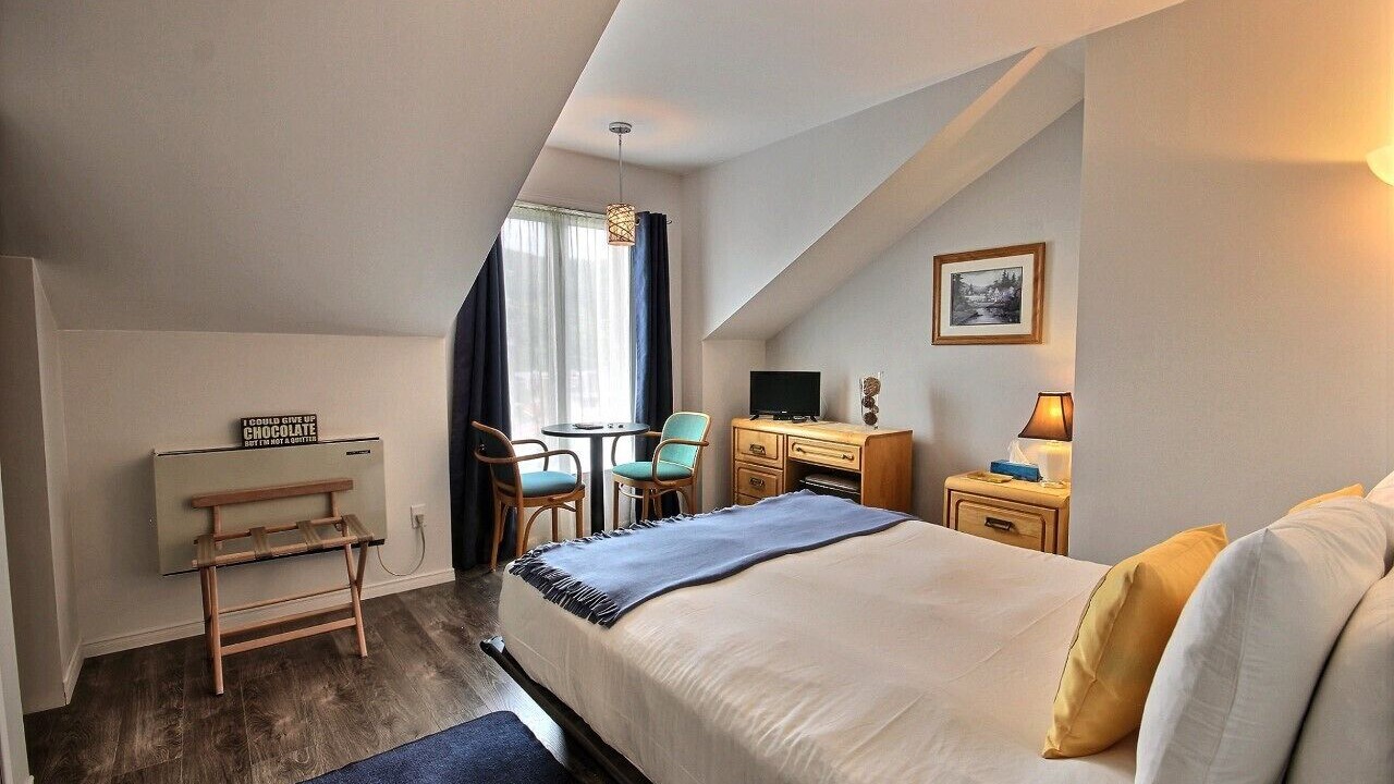 Photo of Bedroom in North Hatley