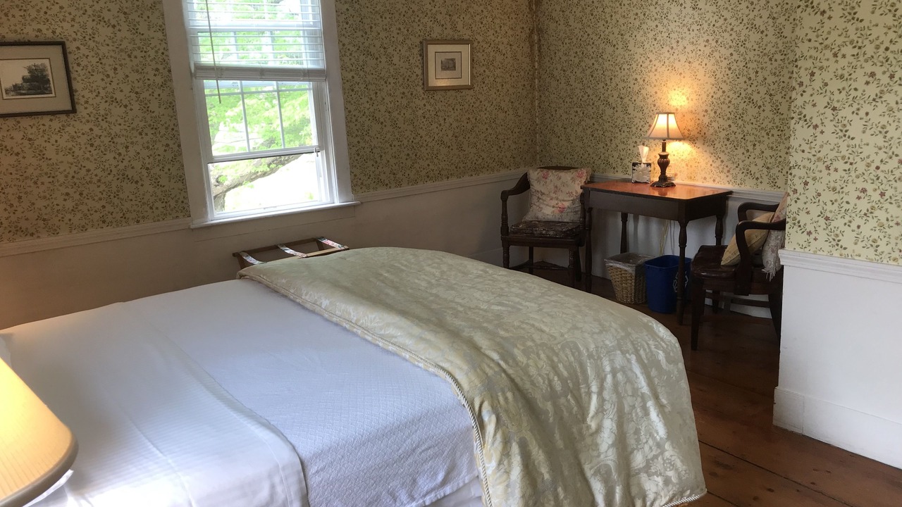 Photo of Bedroom in Williamsville