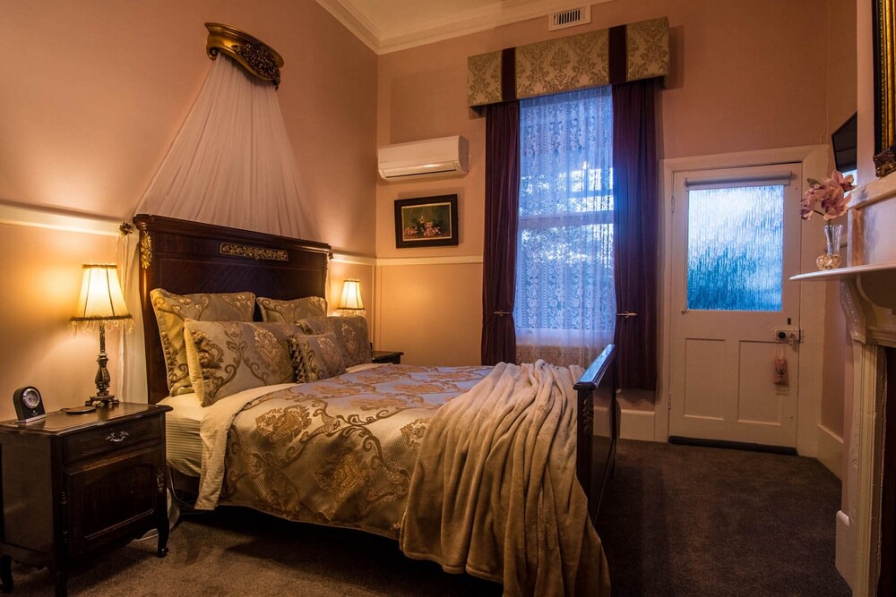 Photo of Bedroom in Cobden