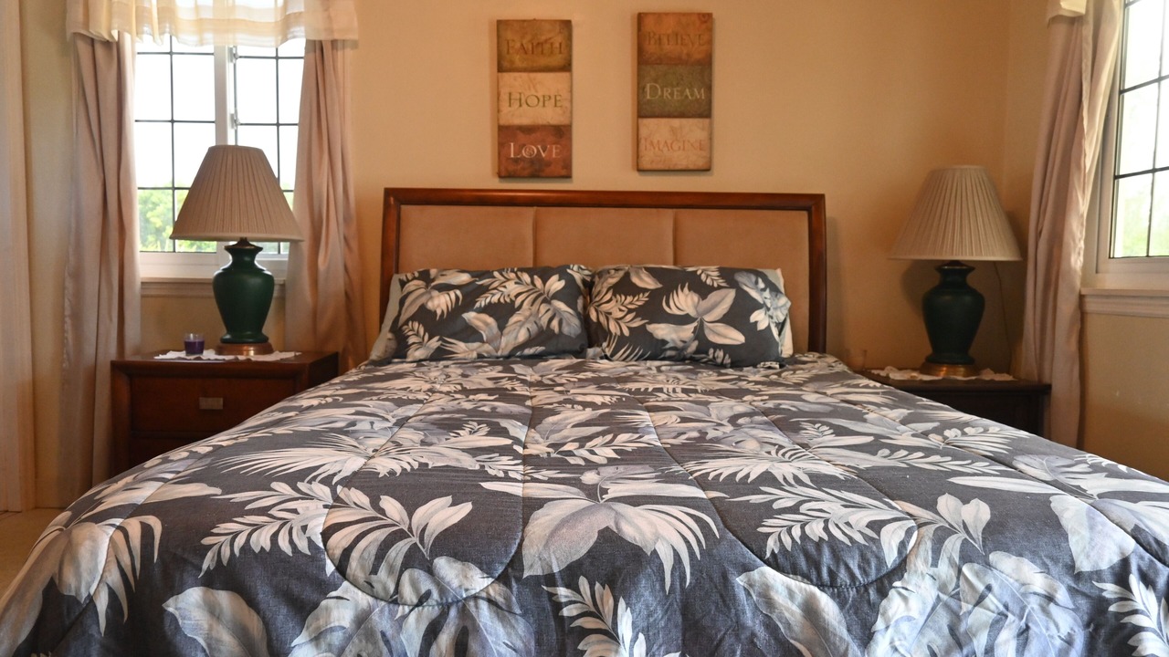 Photo of Bedroom in Tarpum Bay