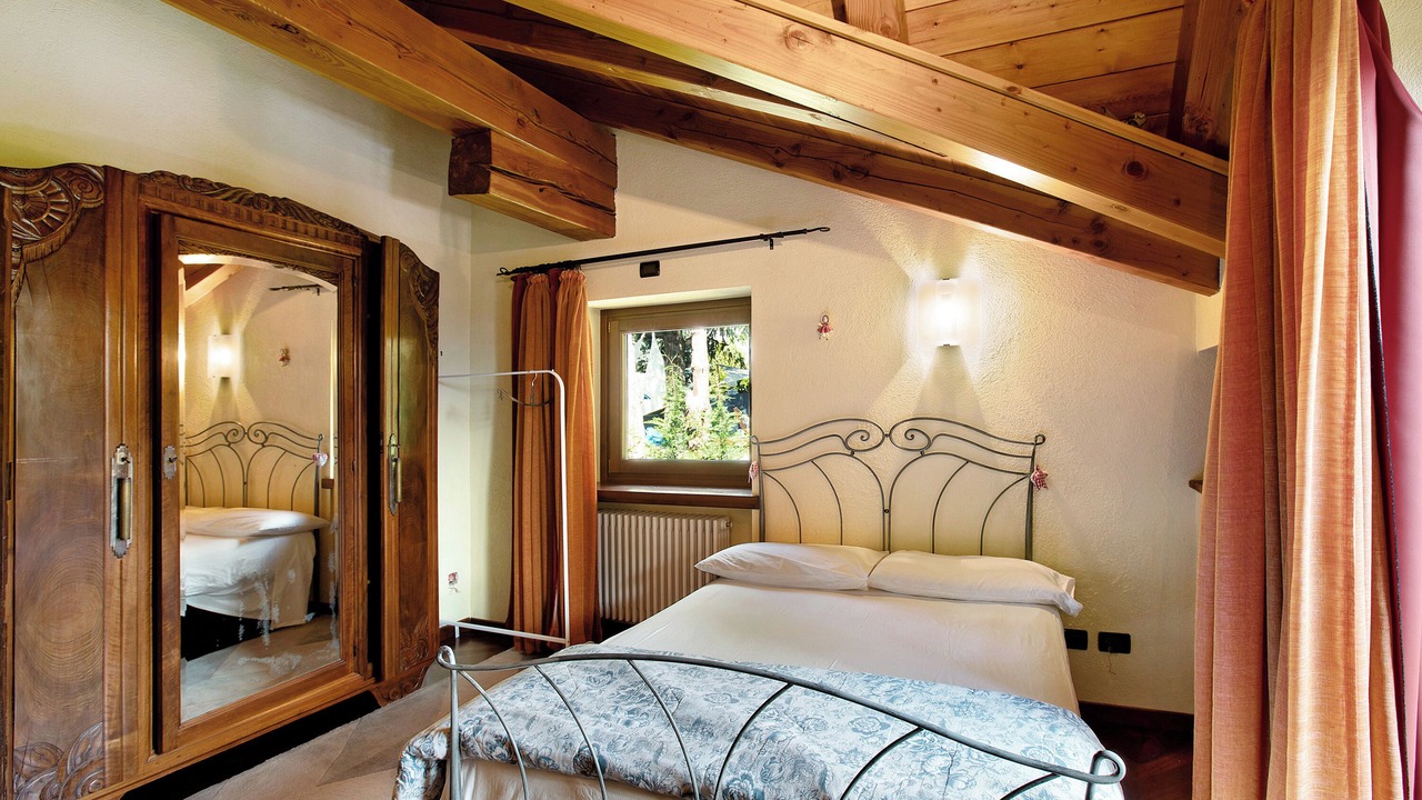 Photo of Bedroom in Montan-Angelin-Arensod