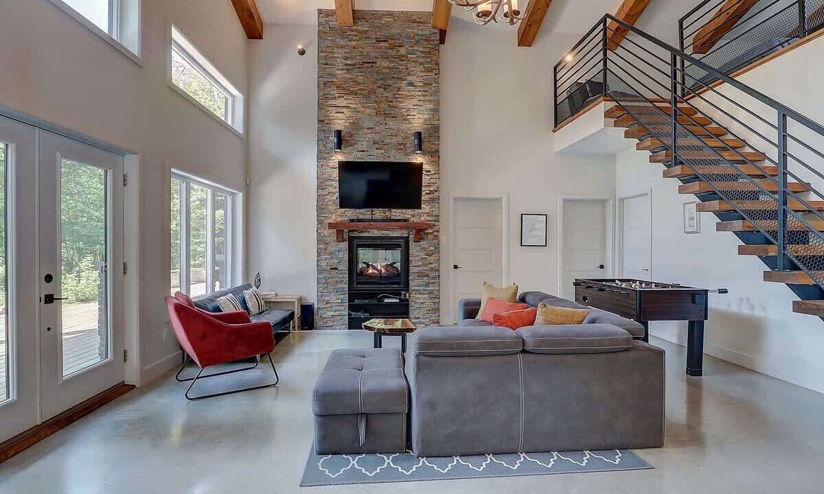 Photo of Livingroom in Stanstead Township