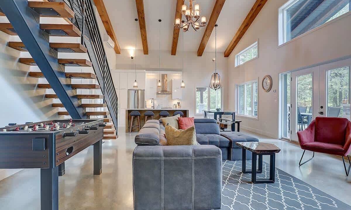 Photo of Livingroom in Stanstead Township