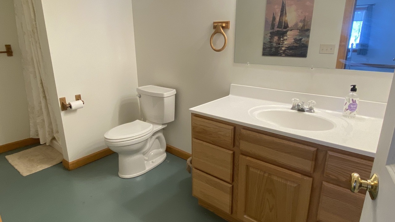 Photo of Bathroom in Glover