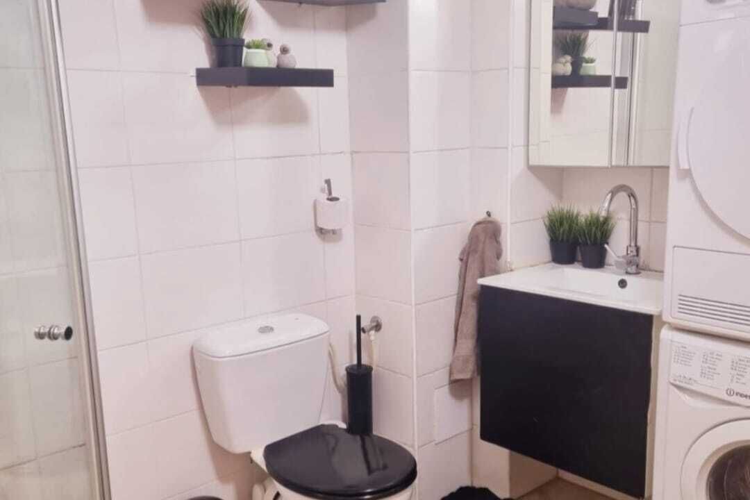 Photo of Bathroom in Florentin
