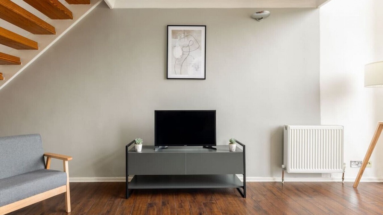 Photo of Livingroom in Surrey Docks