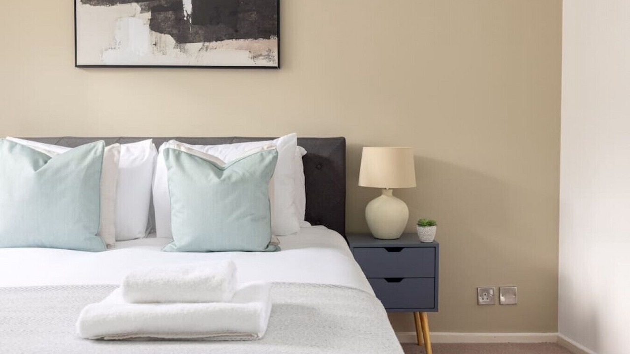 Photo of Bedroom in Surrey Docks