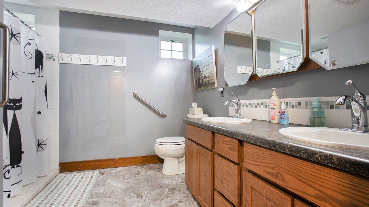 Photo of Bathroom in Byron Center