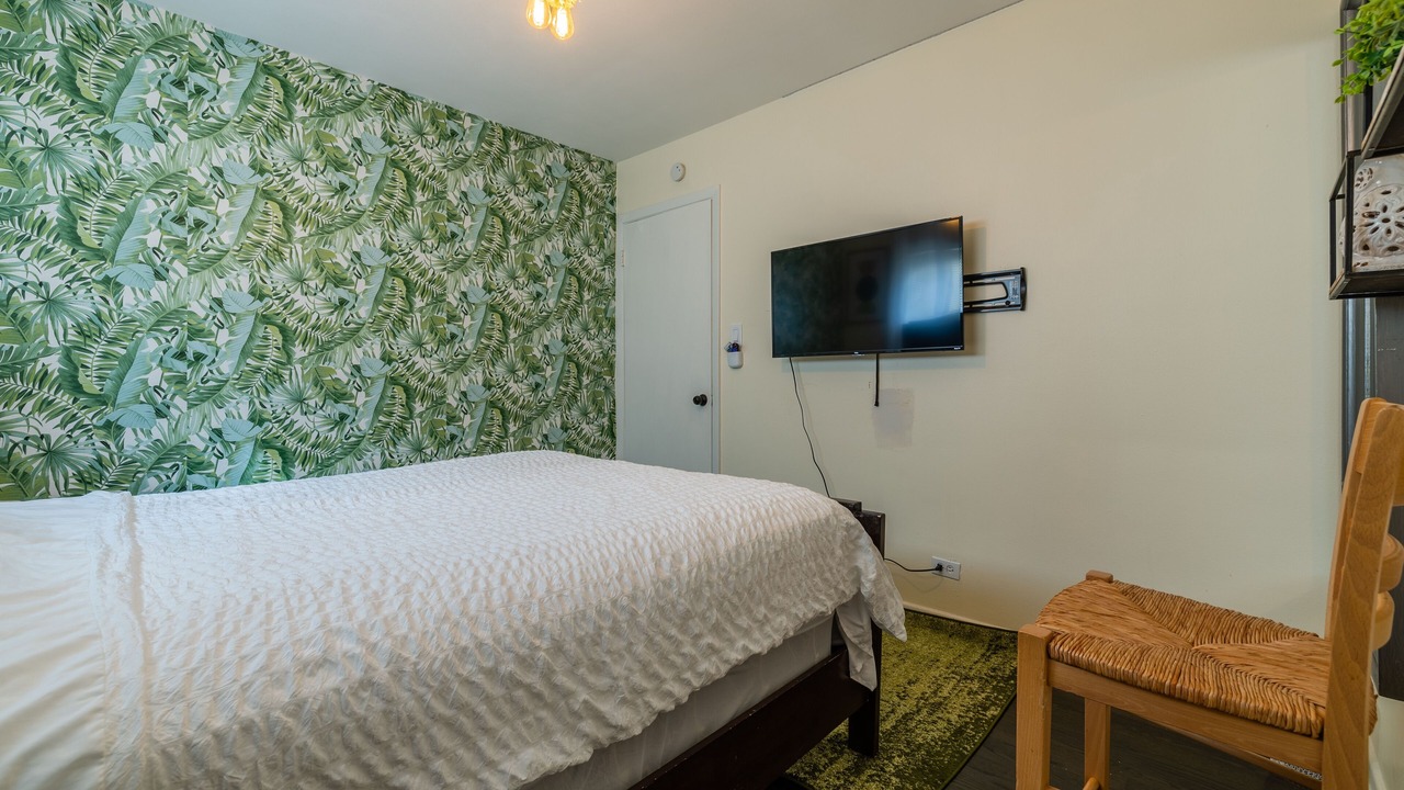 Photo of Bedroom in Evanston