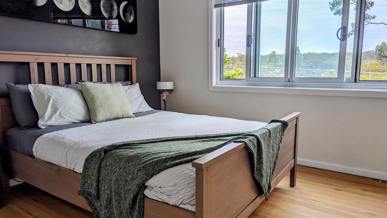 Photo of Bedroom in Lapstone