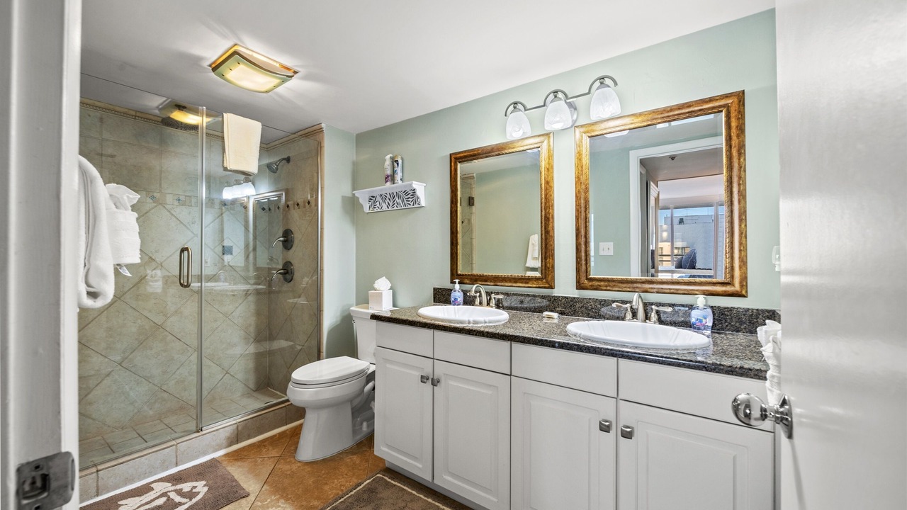 Photo of Bathroom in Arcadian Shores