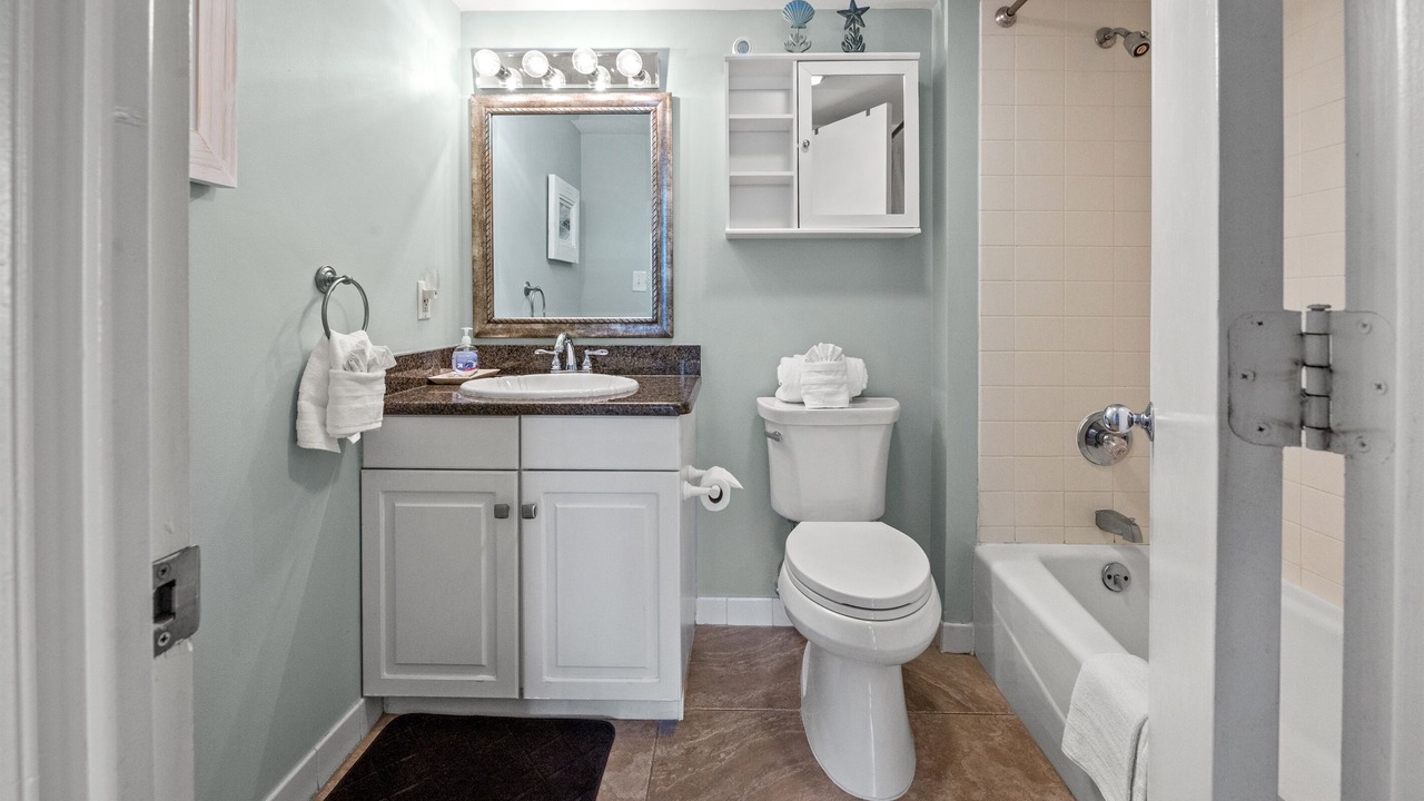 Photo of Bathroom in Arcadian Shores