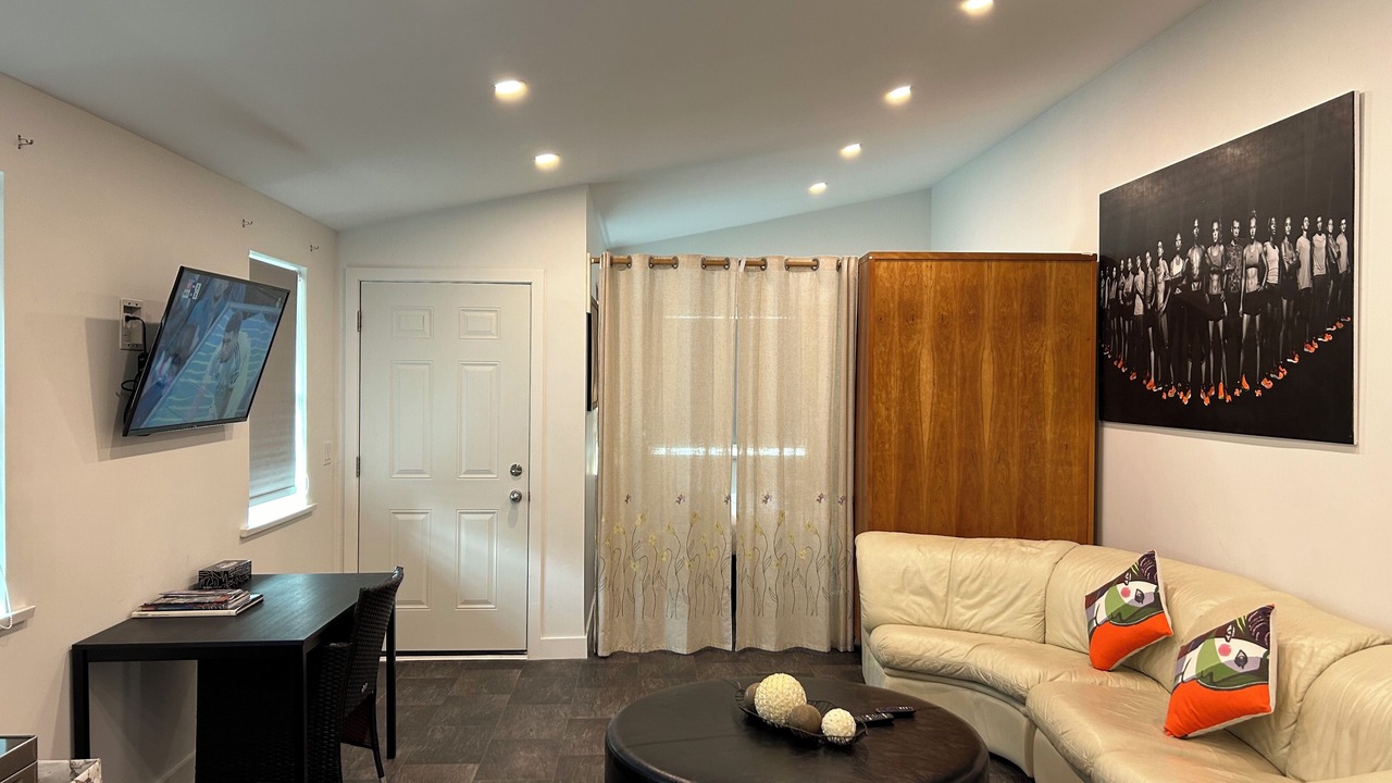 Photo of Livingroom in Upper Lonsdale