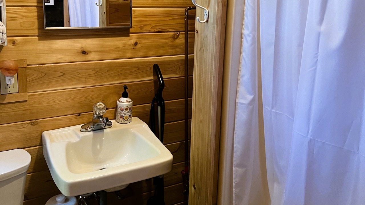 Photo of Bathroom in Arcadia