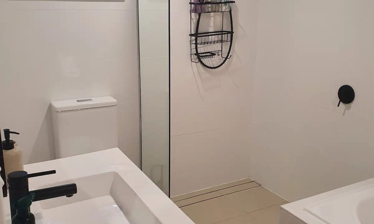 Photo of Bathroom in McMinns Lagoon
