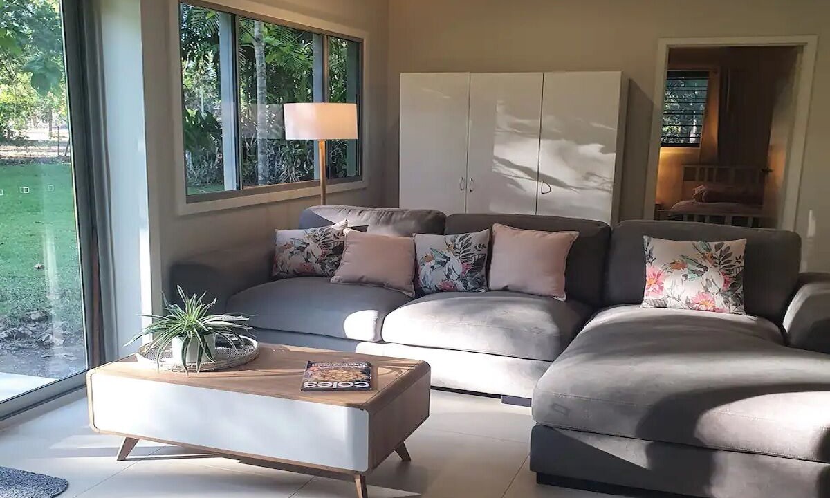 Photo of Livingroom in McMinns Lagoon