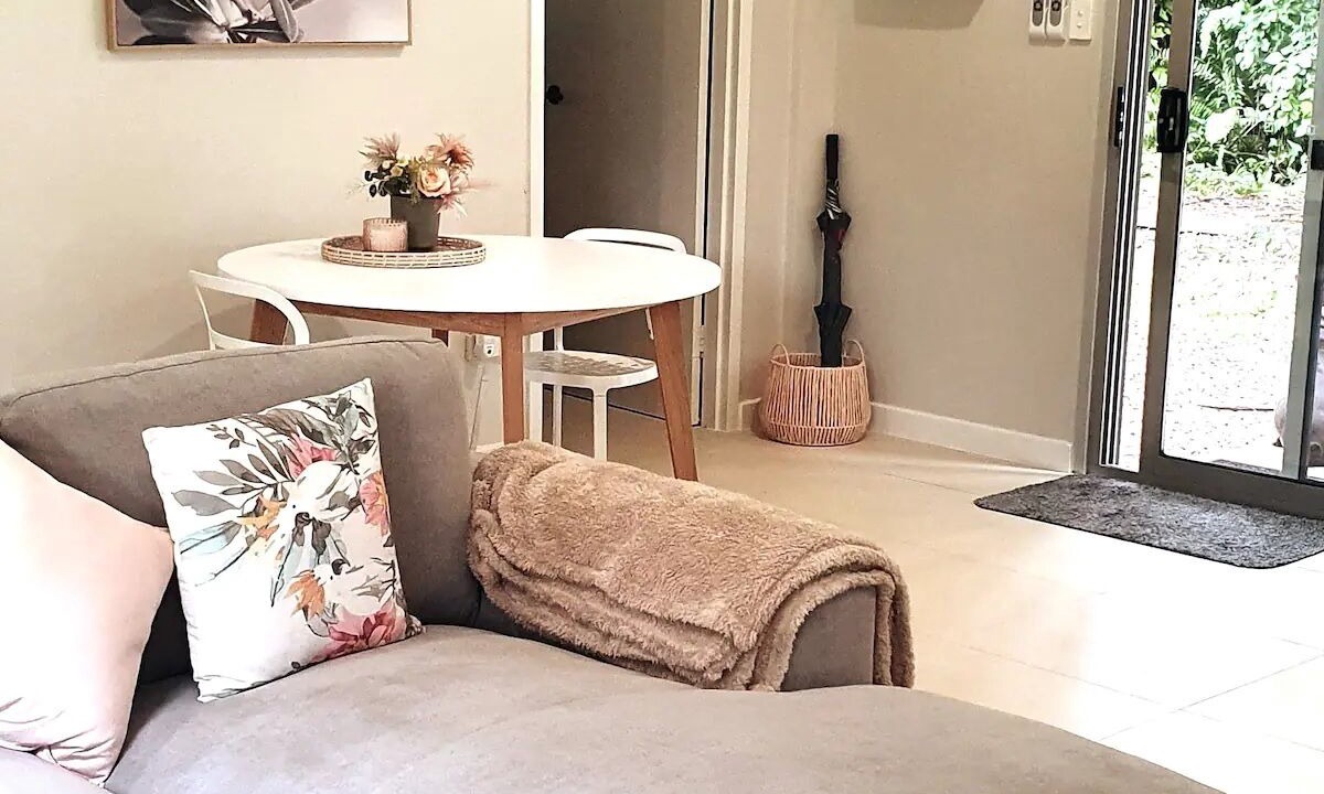 Photo of Livingroom in McMinns Lagoon