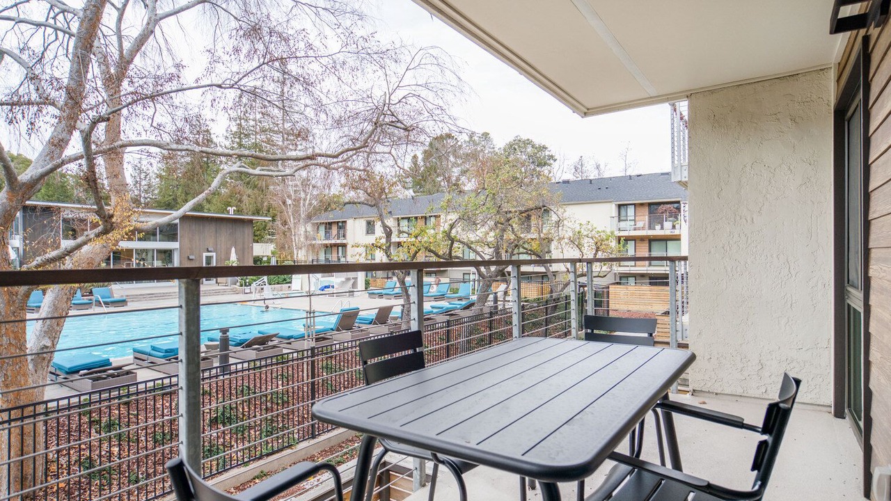 Photo of Outdoor in Sharon Heights