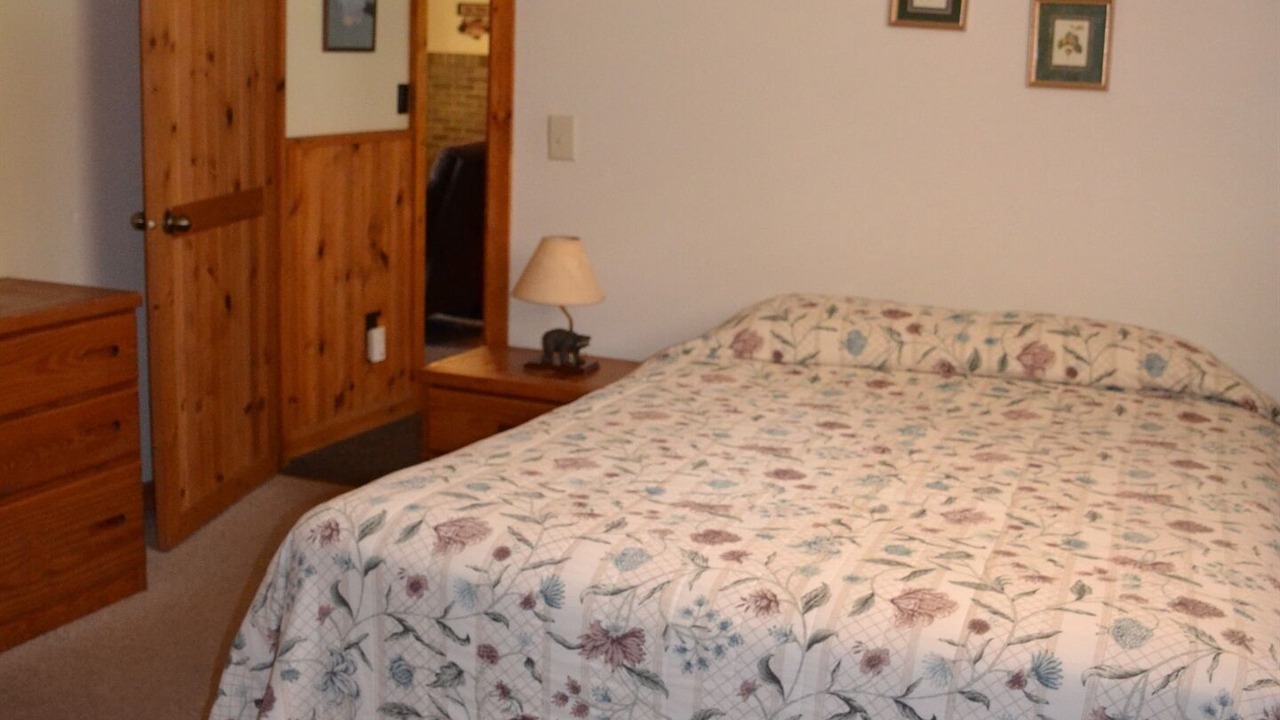 Photo of Bedroom in Watersmeet