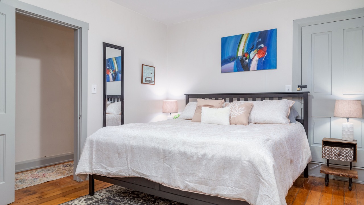Photo of Bedroom in Lewisburg