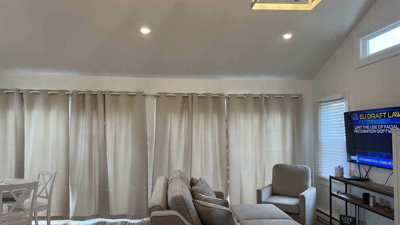 Photo of Livingroom in Middlefield