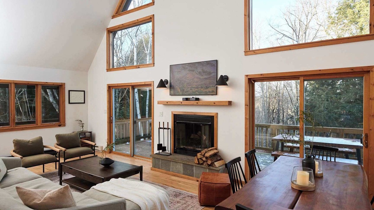 Photo of Livingroom in Roscoe