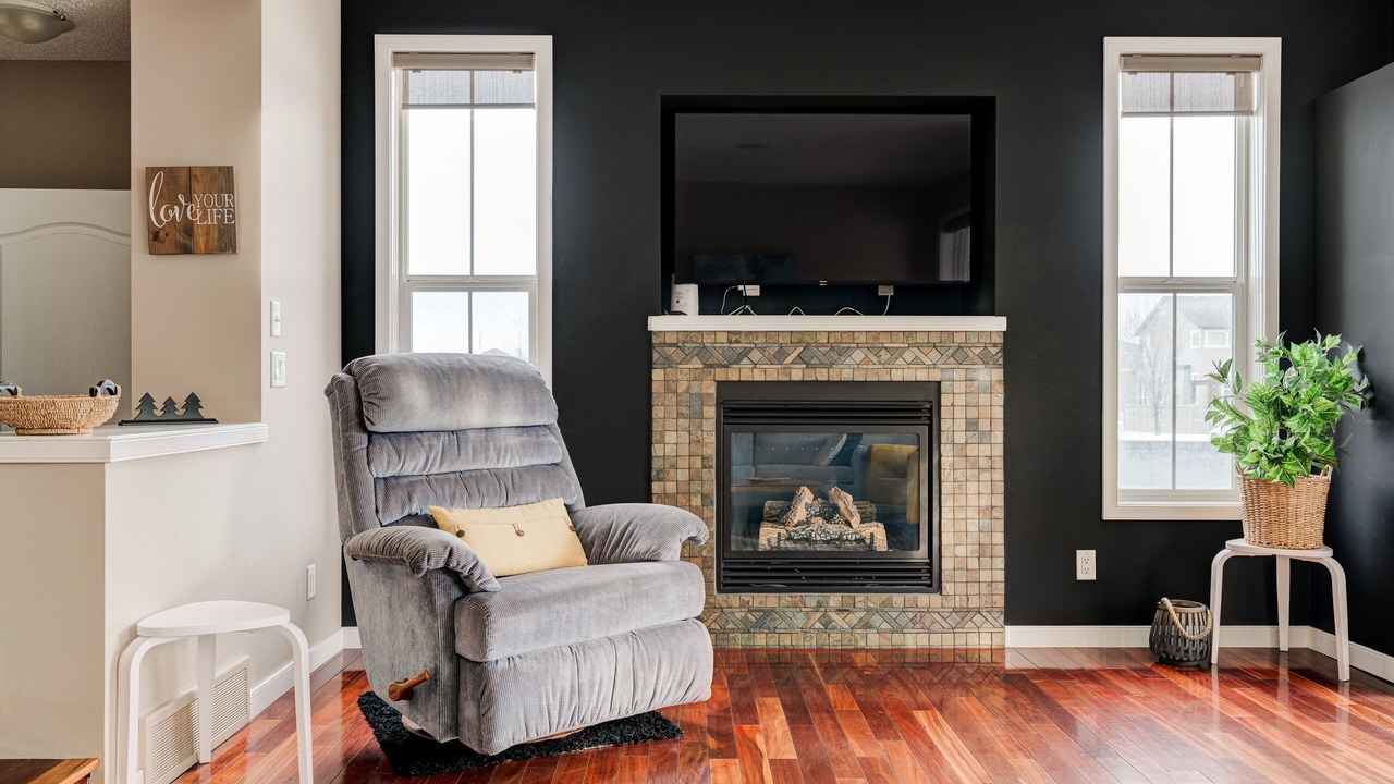 Photo of Livingroom in Southeast Calgary