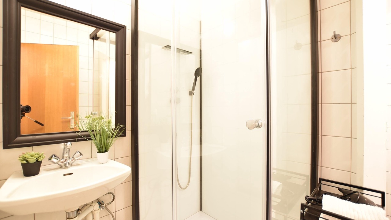 Photo of Bathroom in Innsbruck City Centre