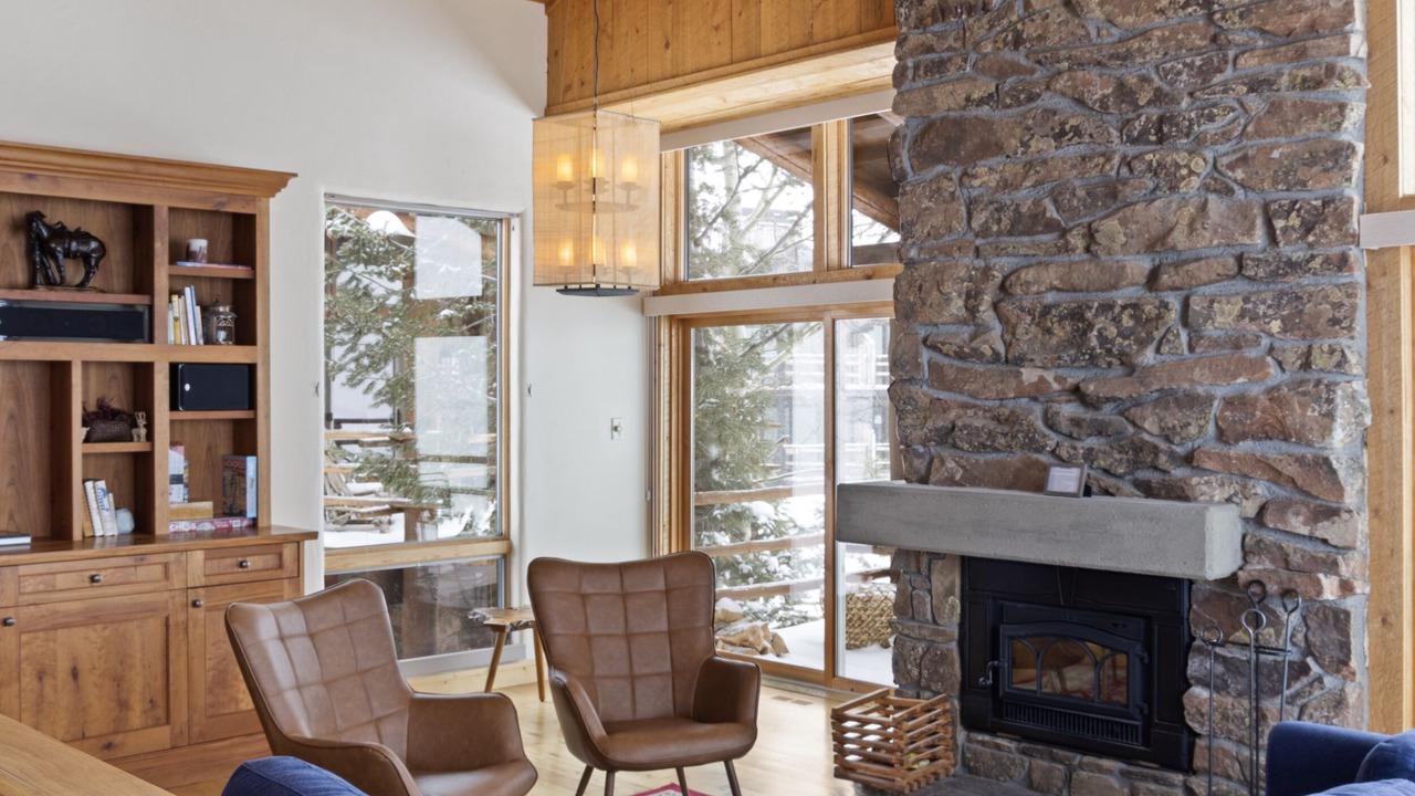 Photo of Livingroom in Spring Creek Ranch