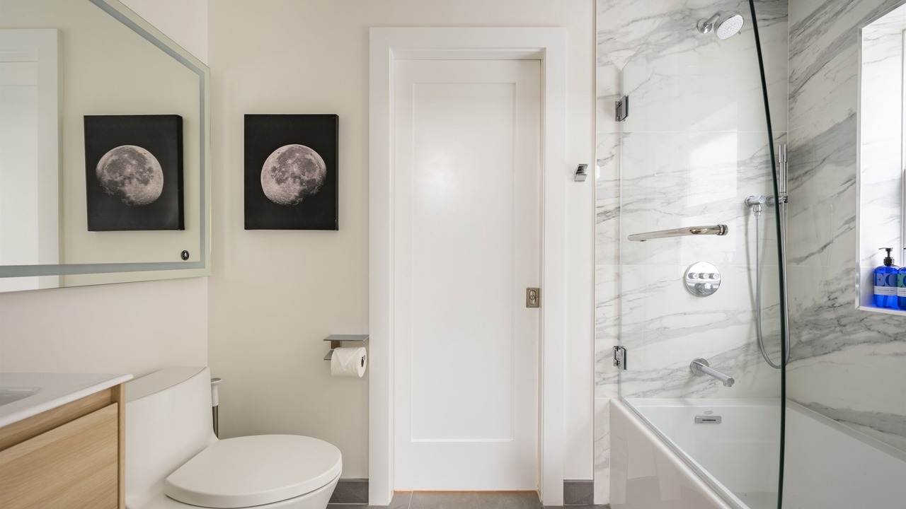 Photo of Bathroom in Richmond District