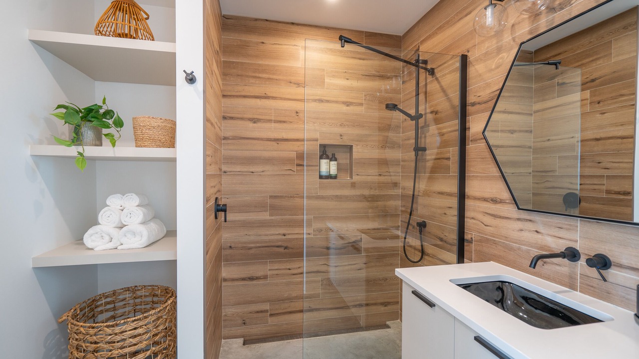 Photo of Bathroom in Petite-Riviere-Saint-Francois