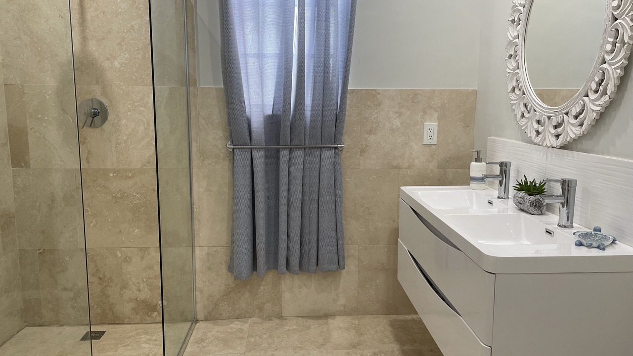 Photo of Bathroom in Palm Cay