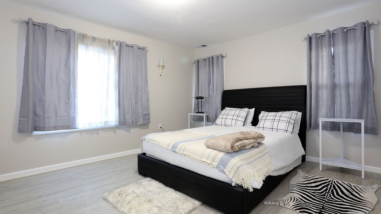 Photo of Bedroom in Ypsilanti