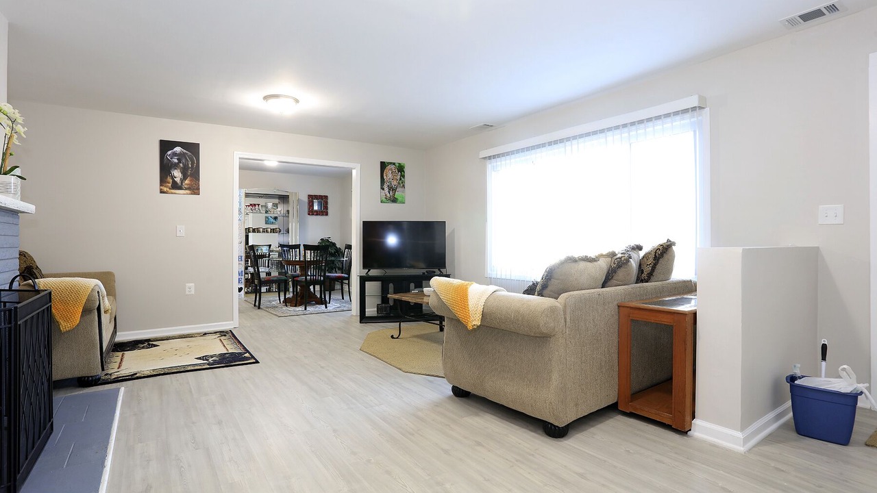 Photo of Livingroom in Ypsilanti