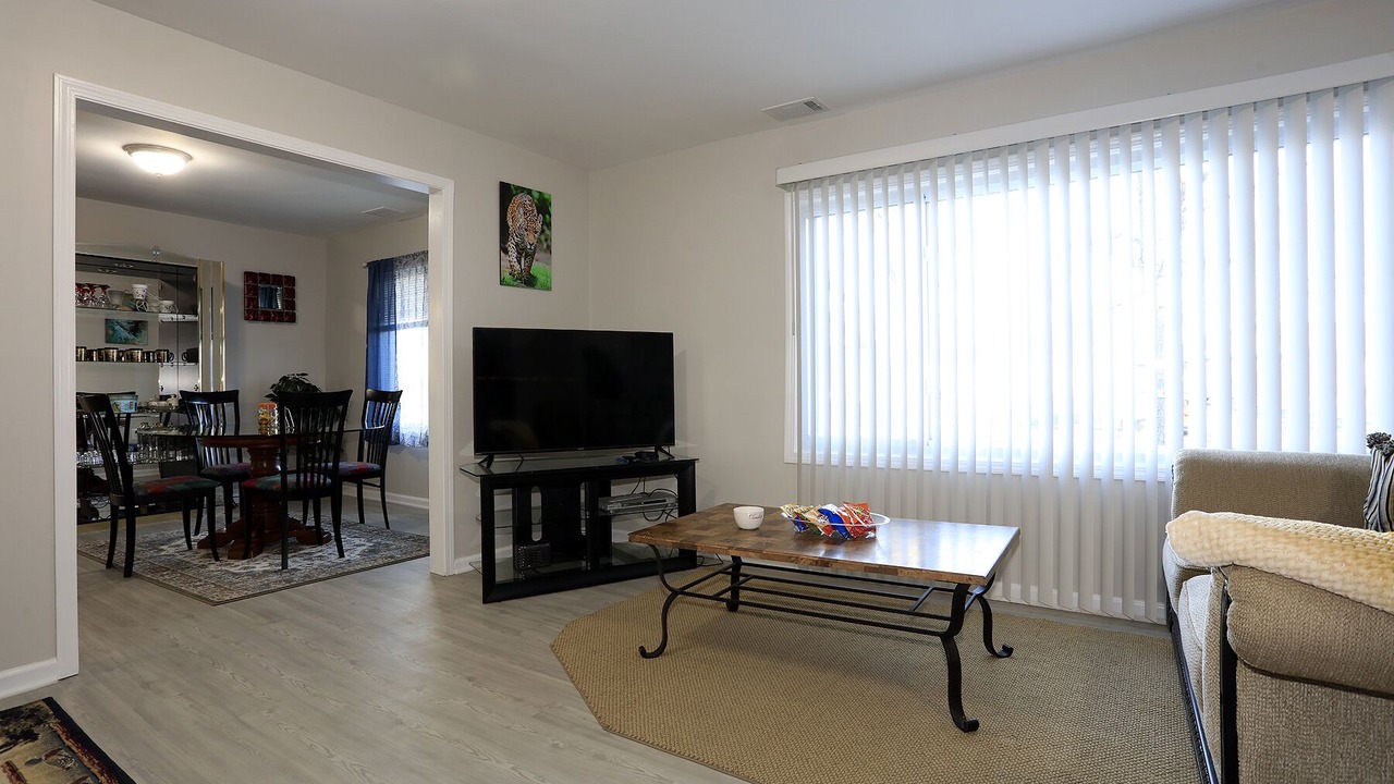 Photo of Livingroom in Ypsilanti
