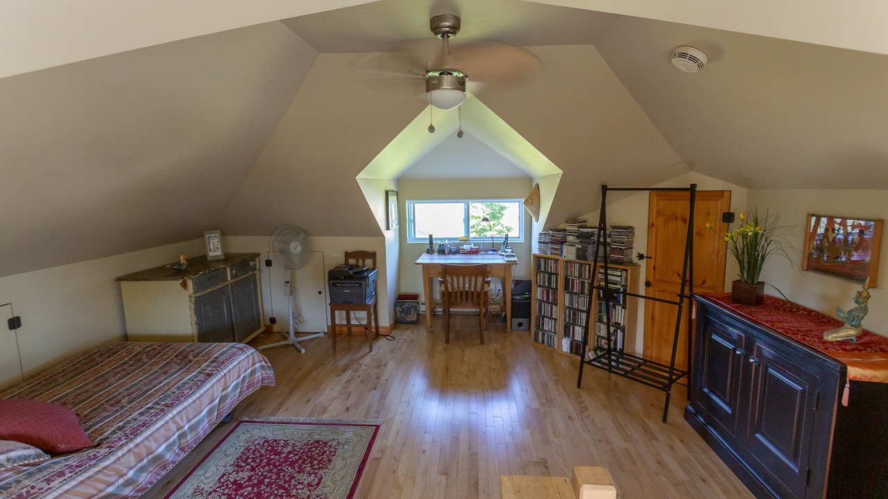 Photo of Bedroom in Mont-St-Hilaire