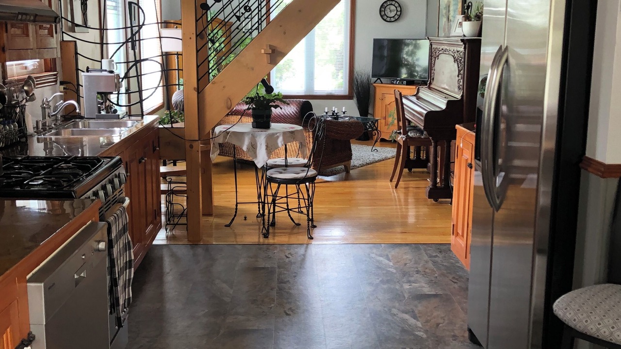 Photo of Kitchen in Mont-St-Hilaire